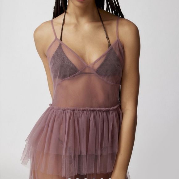 NWT UO Aida Sheer Mesh Ruffle Midi Dress - Picture 7 of 9